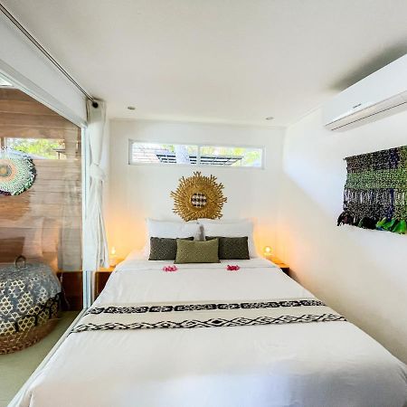 Villa Kotak Surfers Escape Reopening Rates Apply Now Selong Belanak Zewnętrze zdjęcie