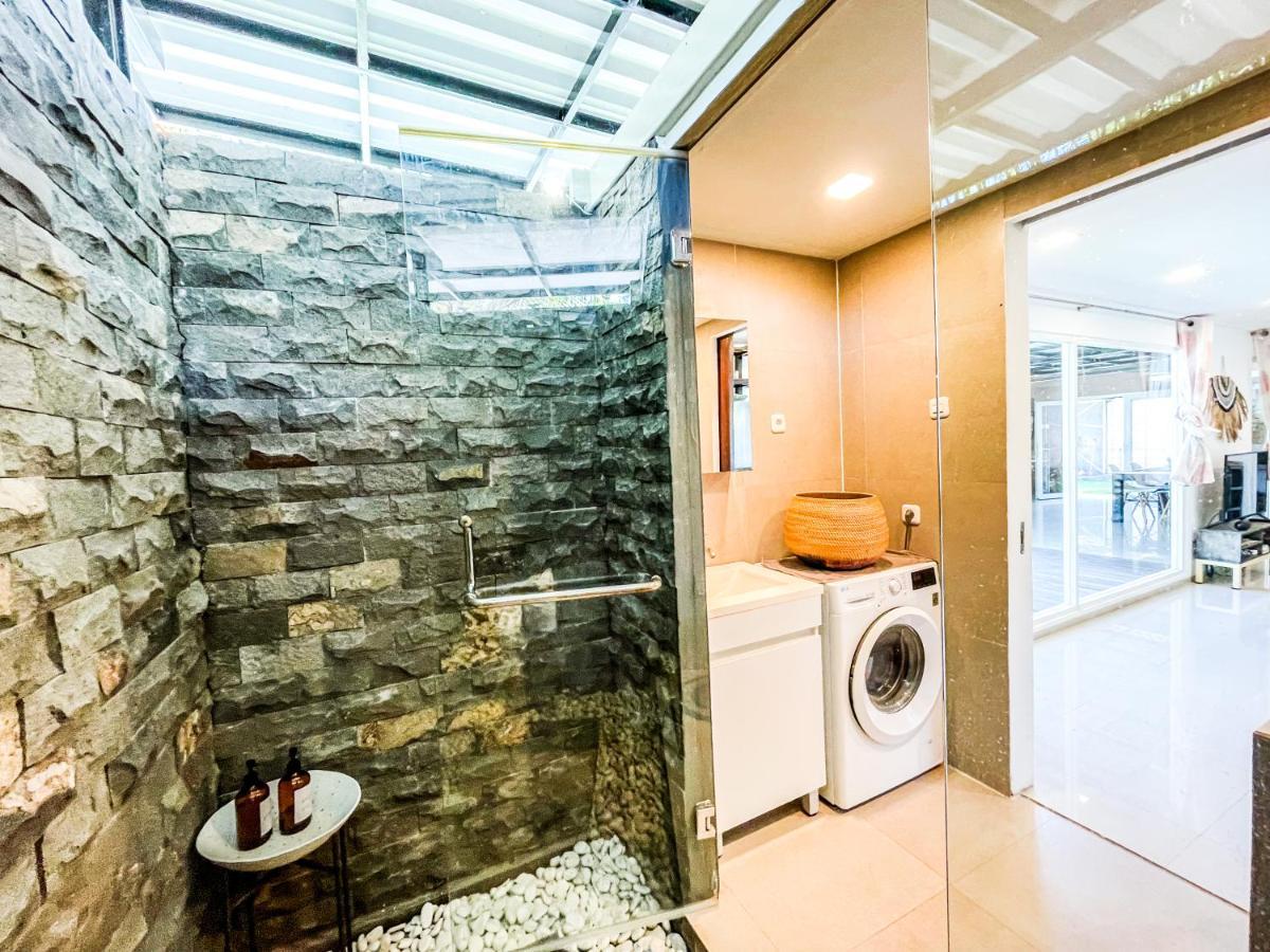 Villa Kotak Surfers Escape Reopening Rates Apply Now Selong Belanak Zewnętrze zdjęcie