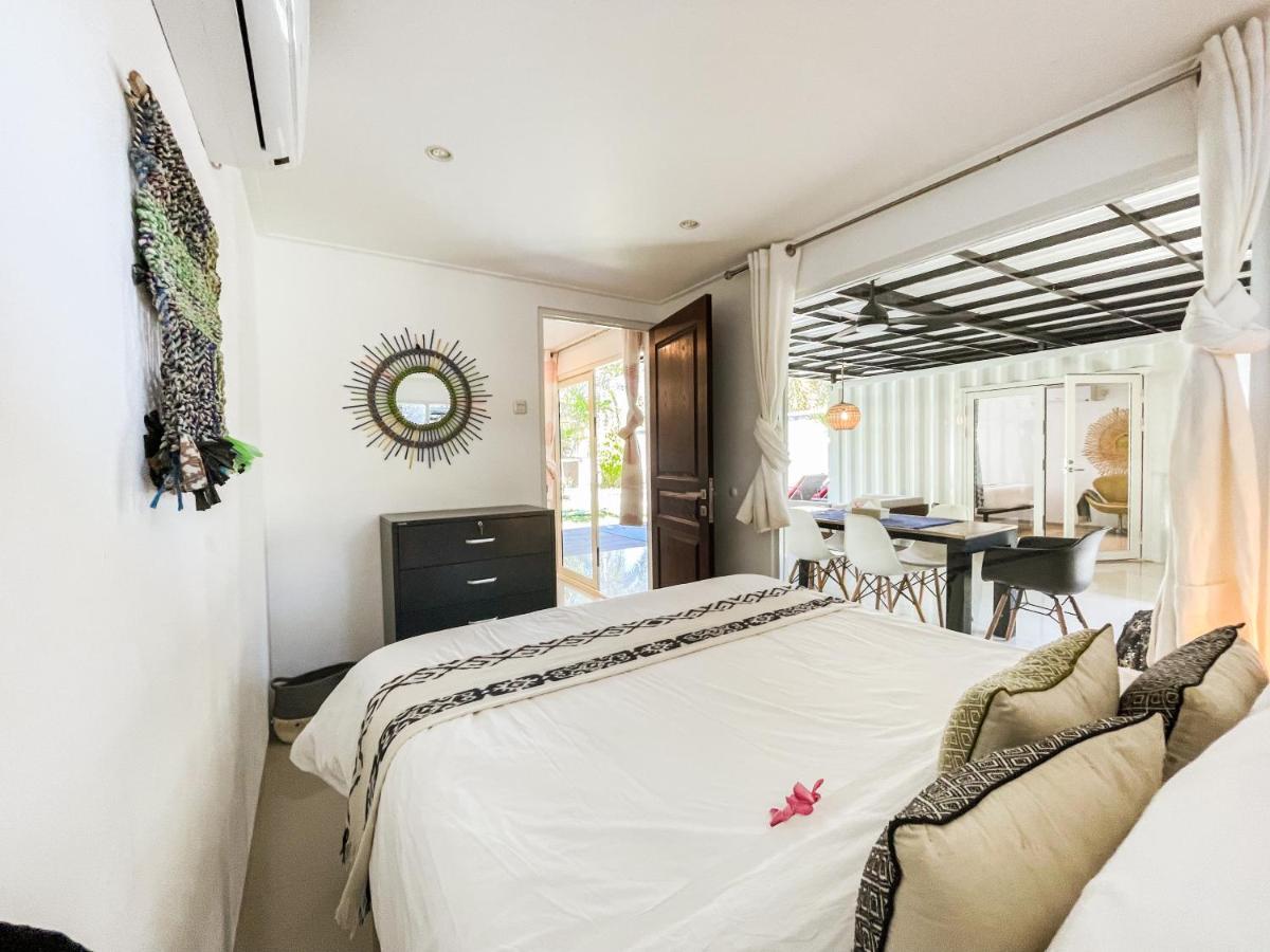 Villa Kotak Surfers Escape Reopening Rates Apply Now Selong Belanak Zewnętrze zdjęcie